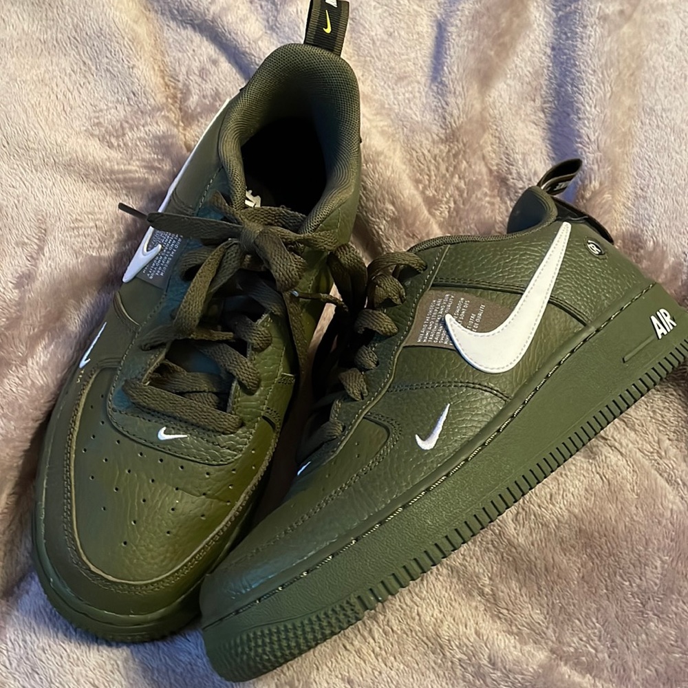 Green Nike Air Force 1 💚